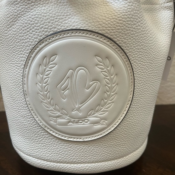 Aldo Berabrinax White Bucket Bag - Picture 2 of 10